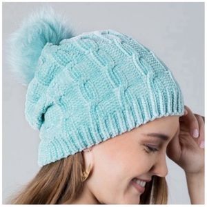 Mint soft chenille faux fur pom beanie